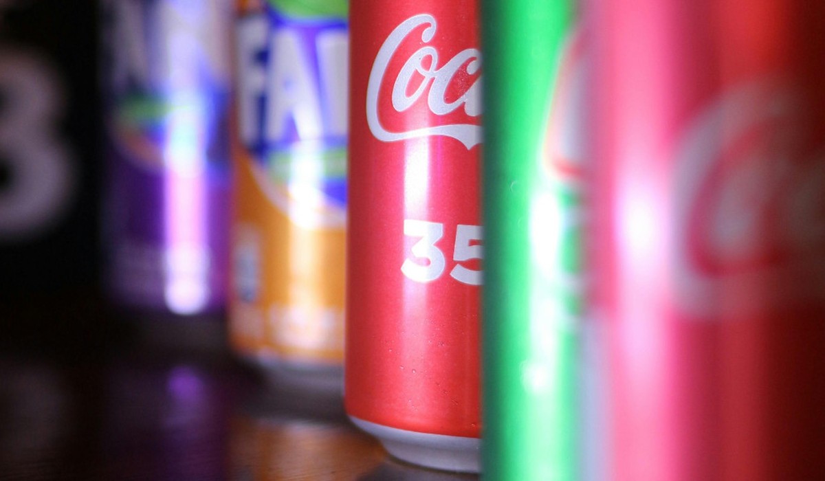 Deutschland produziert weiterhin viele zuckerhaltige Getränke: 93 Liter pro Person im Jahr 2024